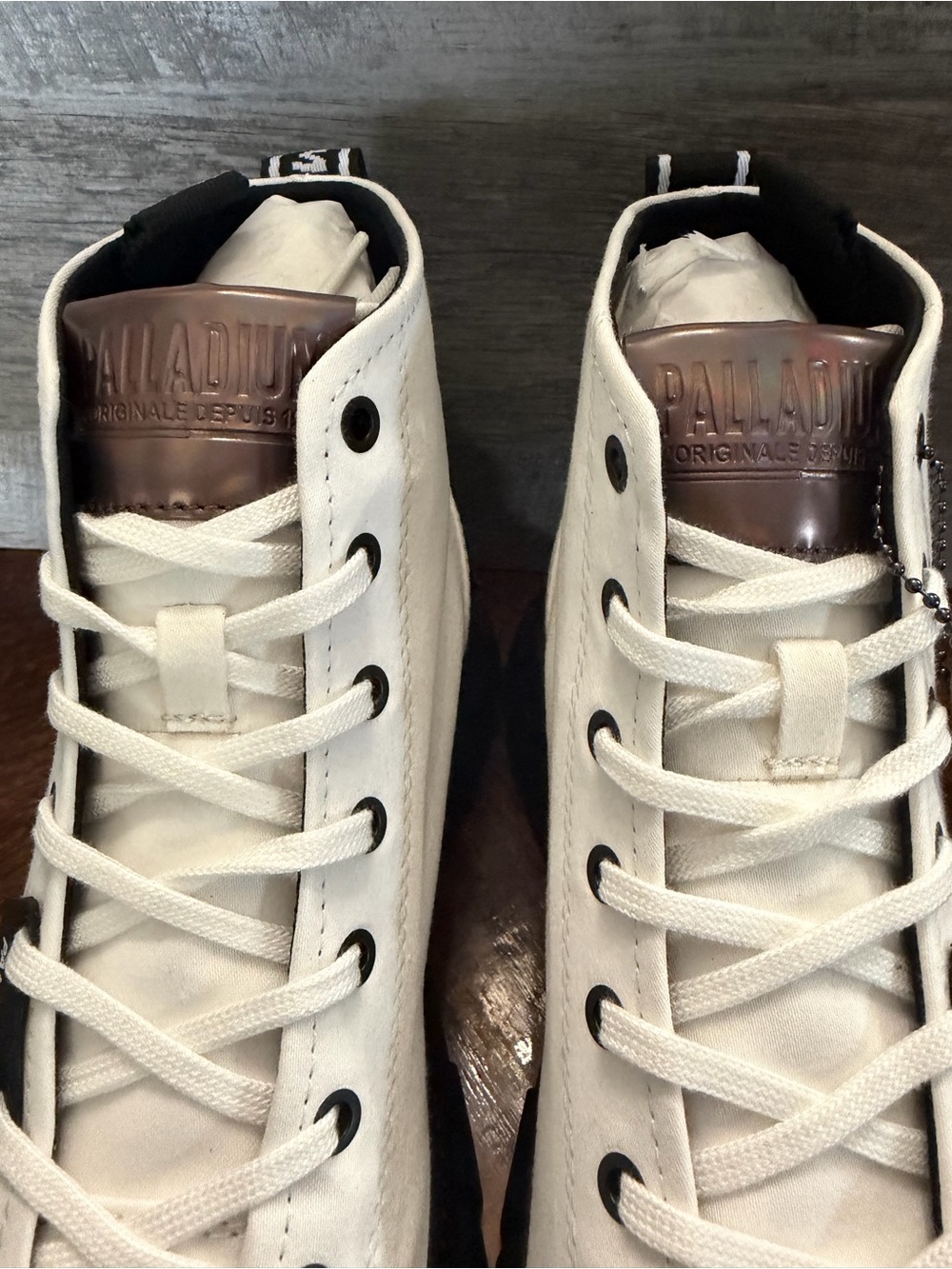 NIB Women Palladium Revolt Hi TX Boots Star White Black Platform Chunky Sz 7.5 - Picture 4 of 12